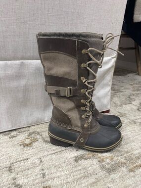 Sorel Conquest Carly tall lace up boots